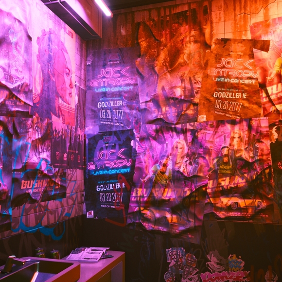 Meet your Posher, Autumn - Picture 2 of 2